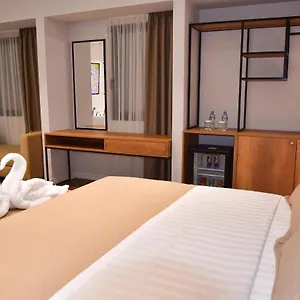 313 Center Hotel Tirana